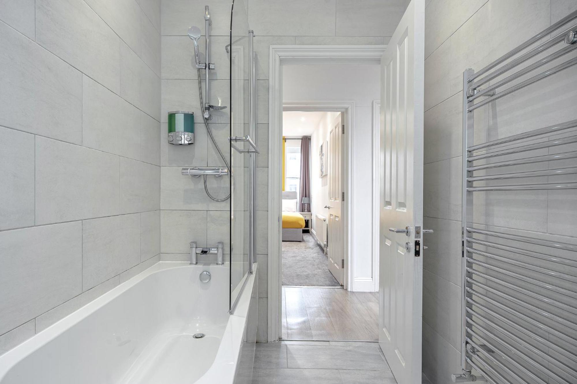 2-bed Notting Hill / Portobello Apartment London